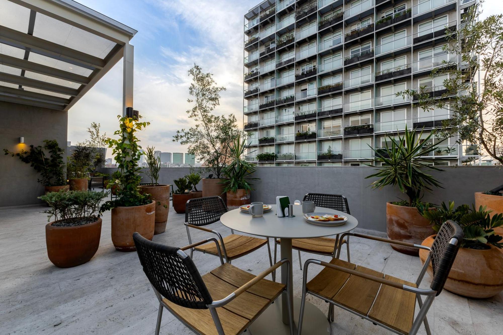 Capitalia - Luxury Apartments - Edgar Allan Poe Мексико Сити Екстериор снимка